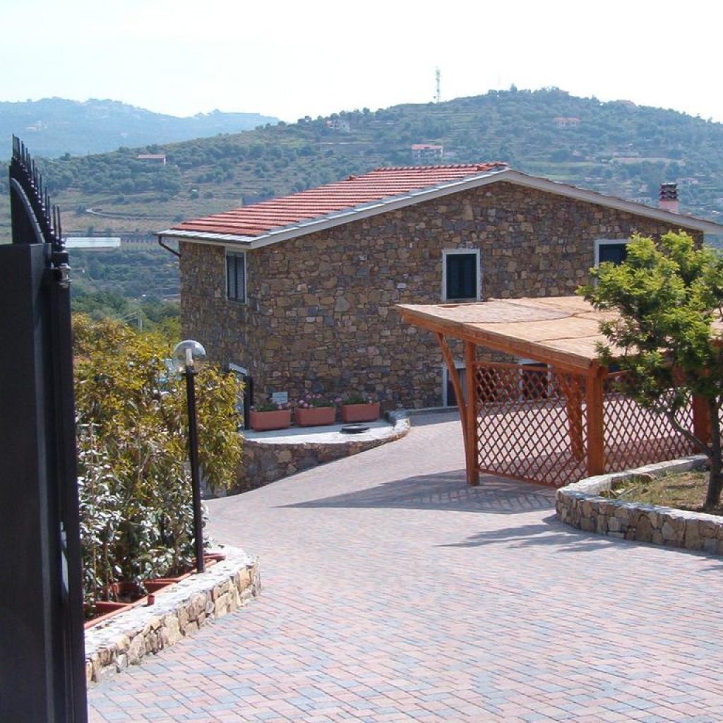 IMPERIA – AGRITURISMO LE MIMOSE