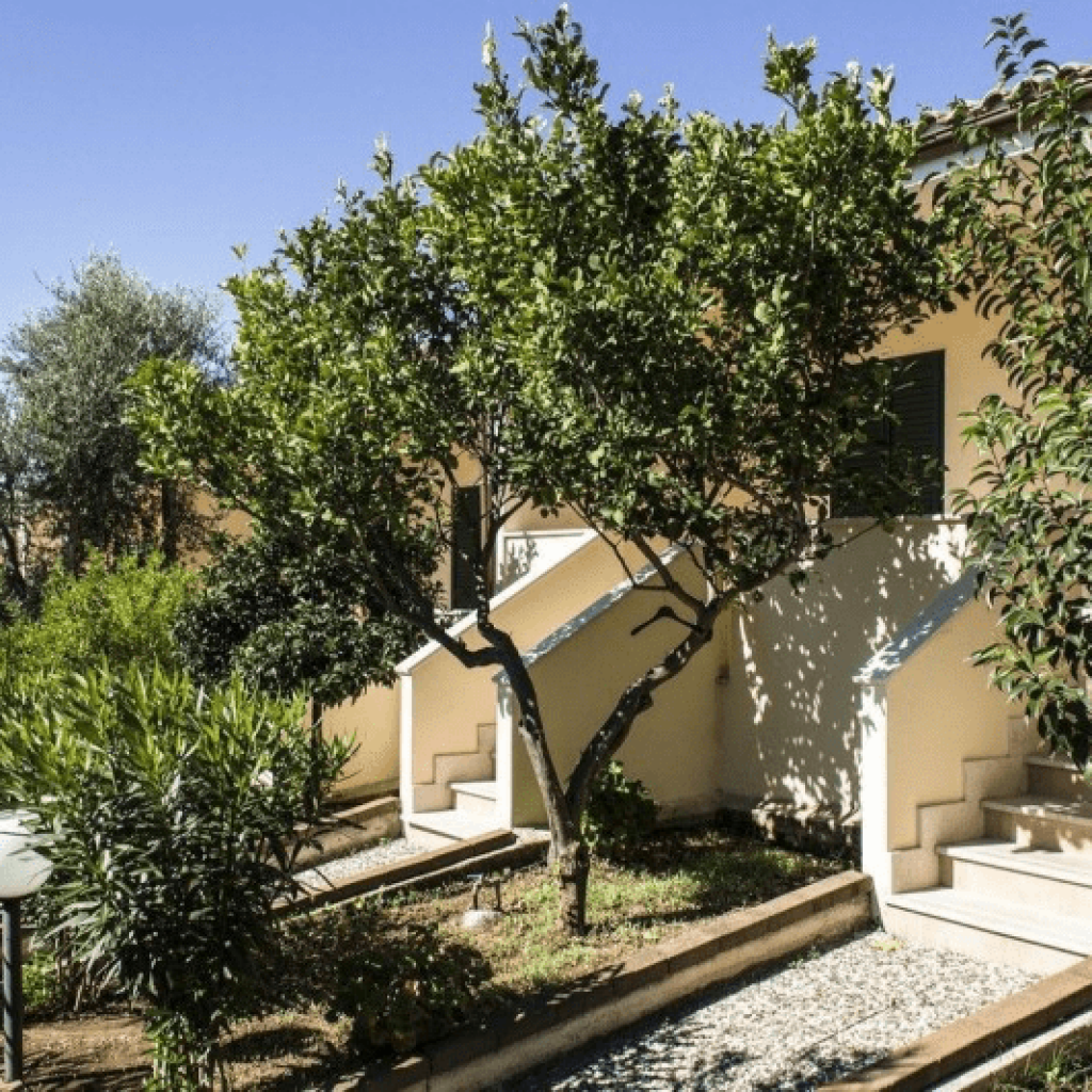 VIESTE – VILLAGGIO DEFENSOLA