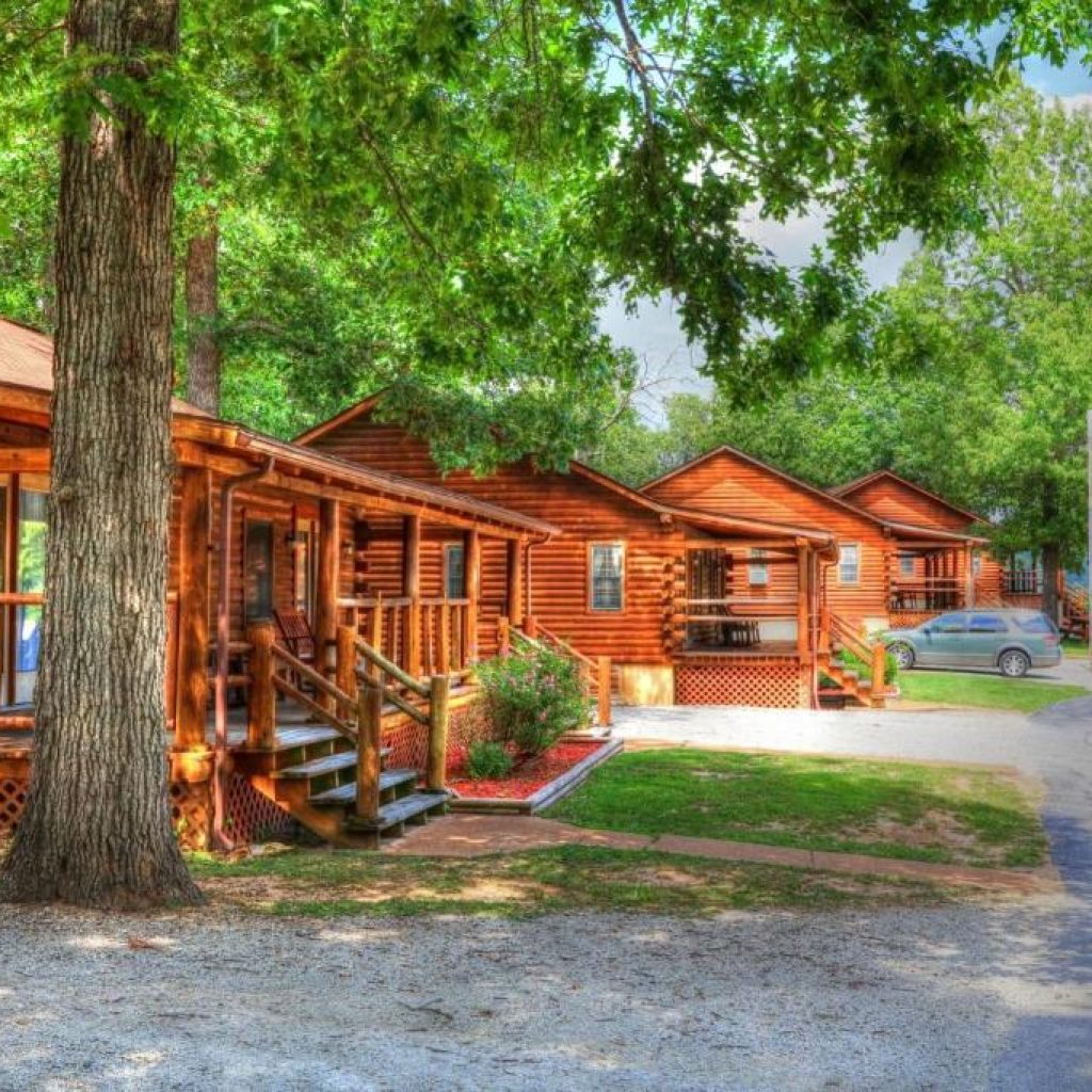 Crown Lake Resort e camper
