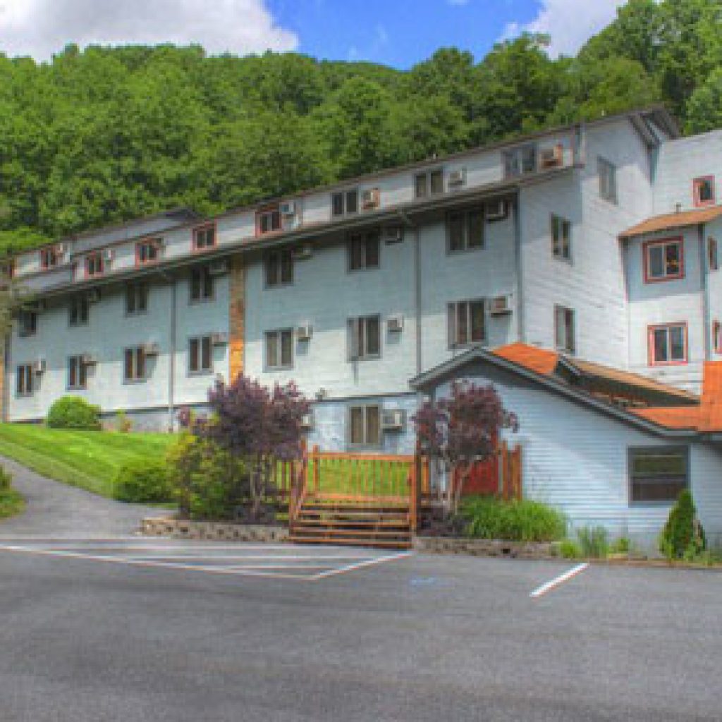 Smoketree Lodge