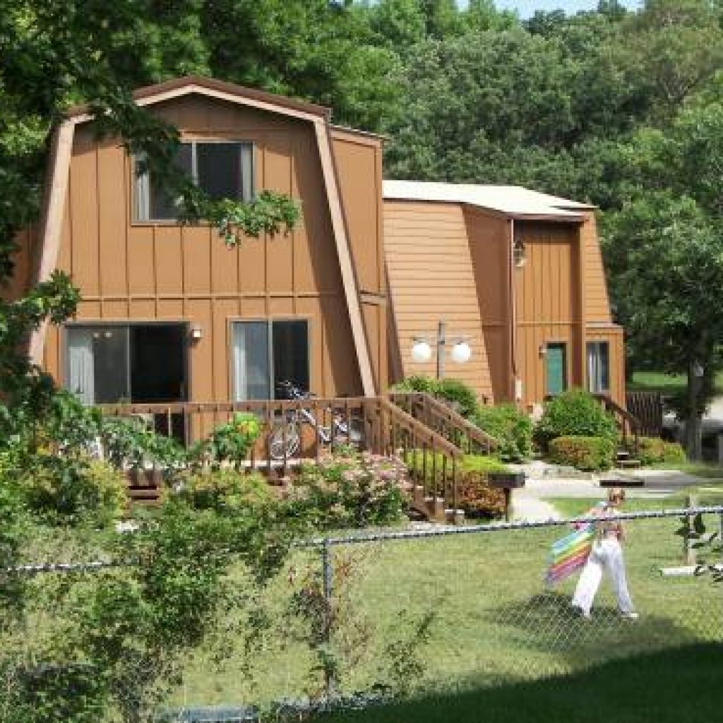 SUNRISE COVE AT VILLAGE WEST